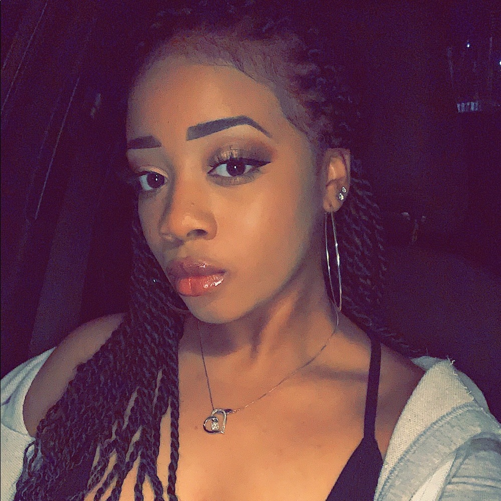 Meet your Posher, Tai